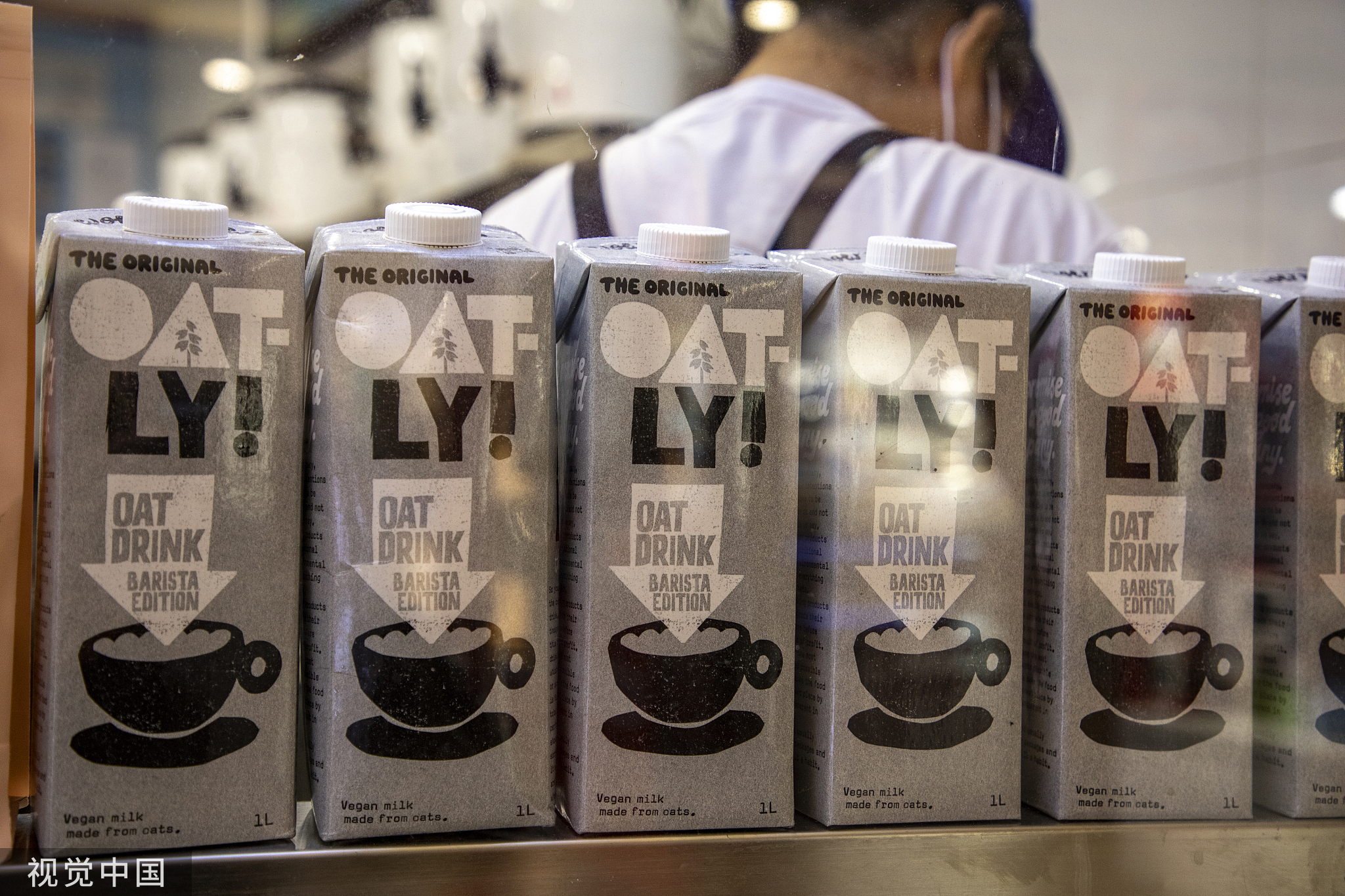 Tchibo begins serving Oatly across its European coffee shops - World Coffee  Portal