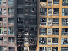 南京住宅楼火灾致15死44伤，凸显电动自行车火灾隐患治理难题