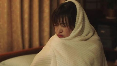 北电演员，拧巴的享受拍短剧