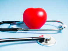 直通部委｜医保便捷支付体系力争3年左右建成 最高法整改上网裁判文书隐去法官姓名做法